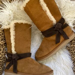 Ugg Koolaburra boots -Sz 8